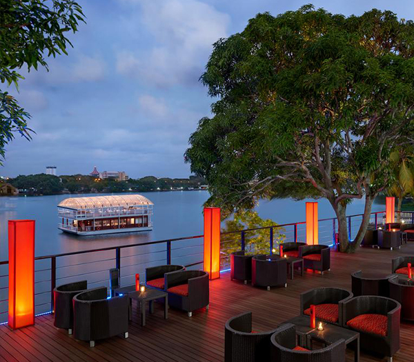 CINNAMON LAKESIDE